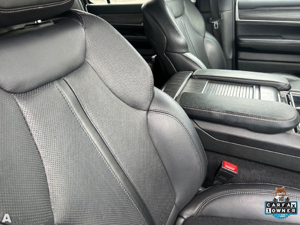 Used 2024 Jeep Wagoneer Series II w/ Flexible Seating Group RWD image 11