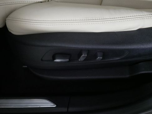 Used 2017 Cadillac XT5 Luxury w/ Driver Awareness Package image 20