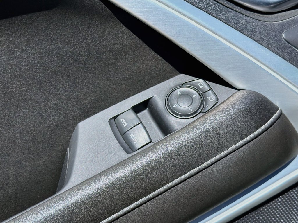 Used 2022 Chevrolet Camaro SS RWD image 17