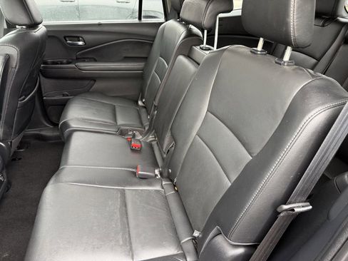 Used 2021 Honda Pilot Special Edition image 13