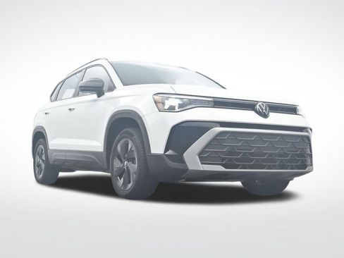 Used 2025 Volkswagen Taos S FWD image 31