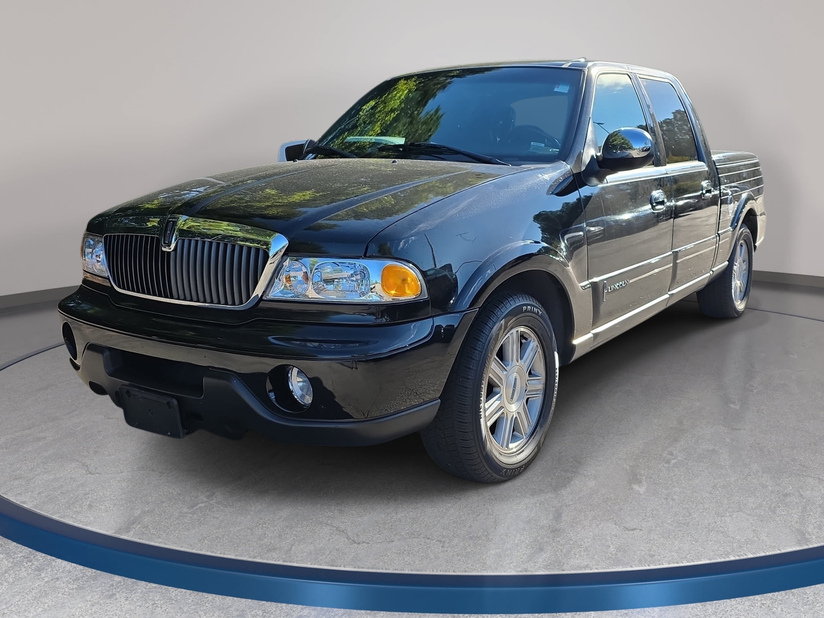 Used 2002 Lincoln Blackwood RWD image 1