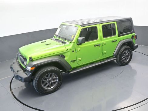 Used 2025 Jeep Wrangler Sport S image 53