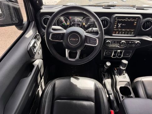 Used 2023 Jeep Wrangler Unlimited Sahara w/ Cold Weather Group AWD/4WD image 19