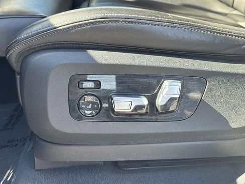 Used 2023 BMW X7 xDrive40i image 24