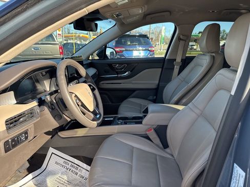 Used 2023 Lincoln Corsair AWD w/ Equipment Group 101A image 9