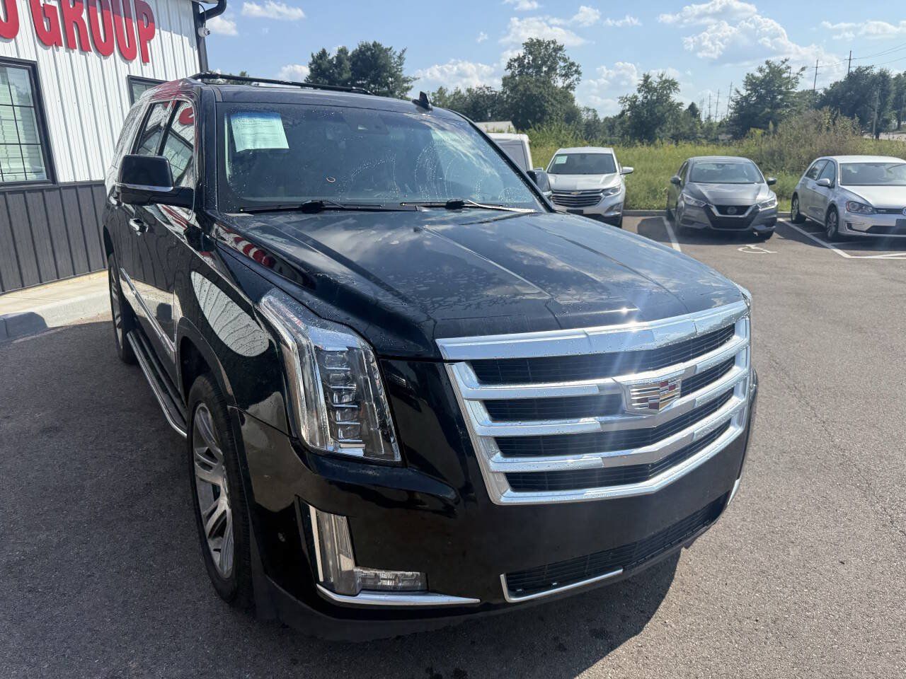 Used 2017 Cadillac Escalade Luxury AWD/4WD image 5