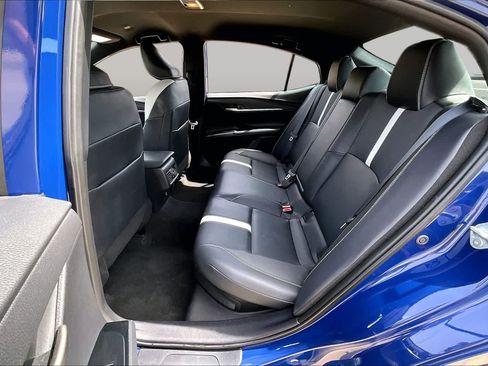 Used 2025 Toyota Camry SE FWD image 19