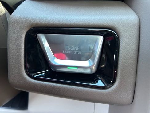 New 2026 GMC Yukon XL Denali w/ Denali Reserve Package image 32