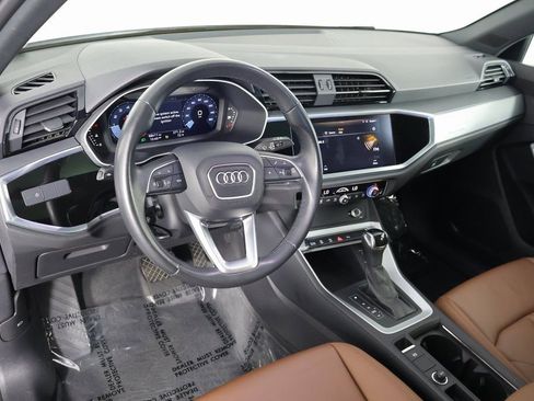 Used 2021 Audi Q3 2.0T Premium image 7