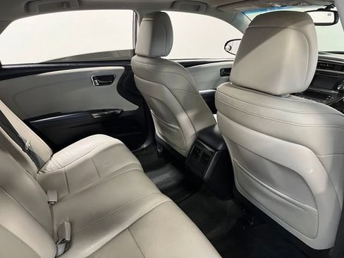 Used 2014 Toyota Avalon XLE Touring FWD image 15