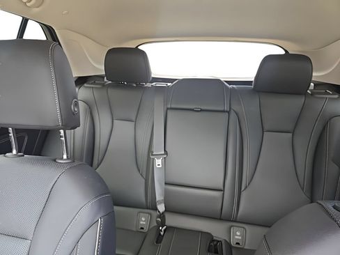 Used 2023 Buick Envision Essence FWD image 17