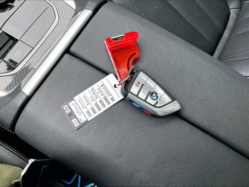 Used 2022 BMW X6 M50i image 33