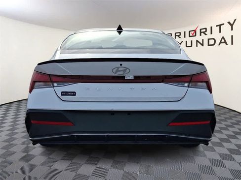 Certified 2025 Hyundai Elantra Sport image 5