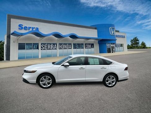 Certified 2025 Honda Accord LX image 1