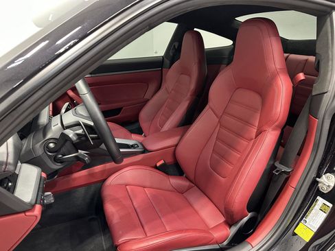 Certified 2022 Porsche 911 Carrera image 6