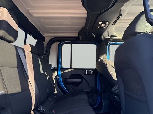 Used 2020 Jeep Gladiator Sport w/ Quick Order Package 24S image 12