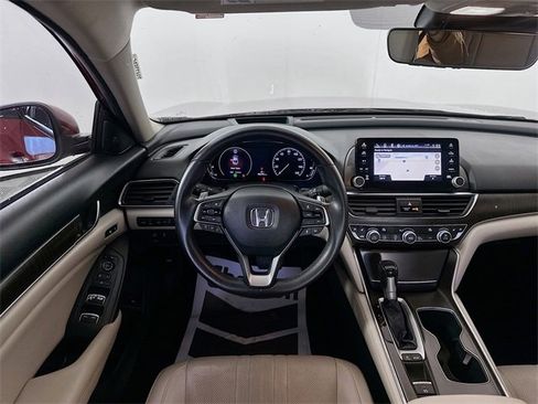 Used 2018 Honda Accord Touring image 24