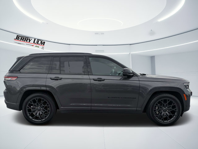 Certified 2025 Jeep Grand Cherokee Summit w/ Obsidian Package AWD/4WD image 2