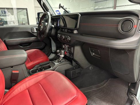 Used 2024 Jeep Wrangler Unlimited Rubicon 392 AWD/4WD image 21