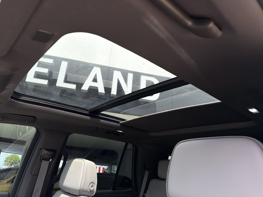 Certified 2023 GMC Yukon SLT AWD/4WD image 28