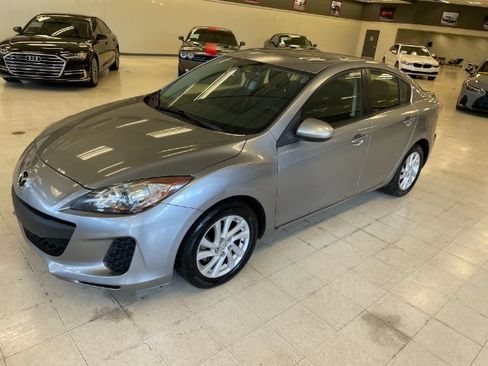 Used 2012 MAZDA MAZDA3 i Touring FWD image 3