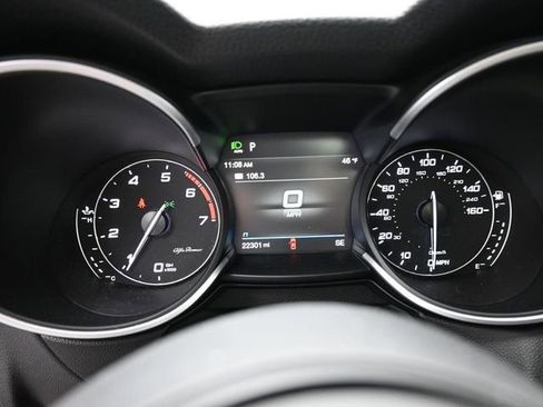 Used 2023 Alfa Romeo Stelvio Ti image 19