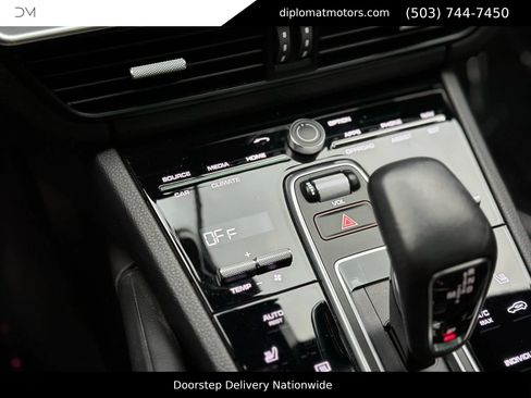 Used 2023 Porsche Cayenne image 28