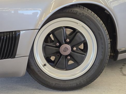 Used 1987 Porsche 911 Carrera image 26