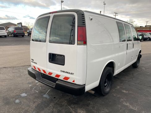 Used 2002 Chevrolet Express 1500 image 5