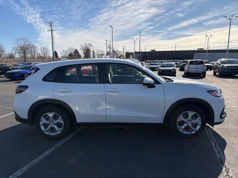 Used 2024 Honda HR-V LX image 7