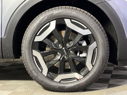 New 2025 Kia Telluride S image 10