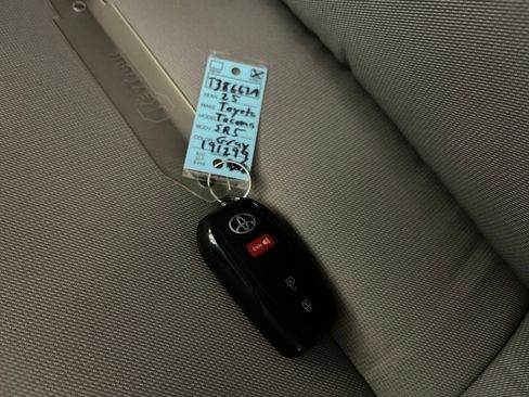 Used 2025 Toyota Tacoma SR5 image 85