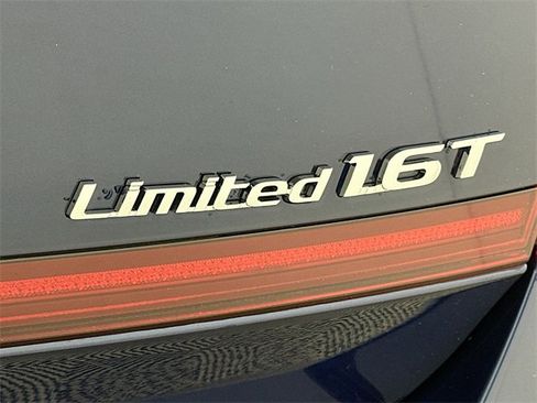 Used 2022 Hyundai Sonata Limited image 29