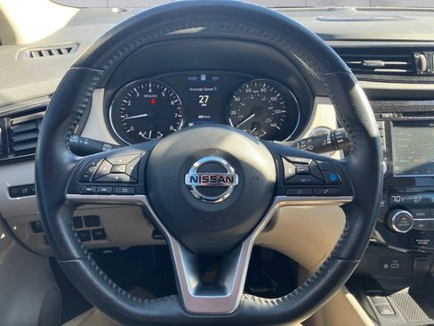 Used 2022 Nissan Rogue Sport SL w/ Premium Package image 8