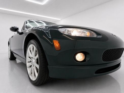 Used 2008 MAZDA MX-5 Miata Grand Touring w/ Premium Pkg RWD image 30