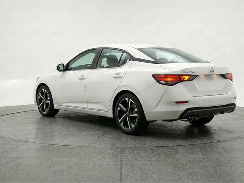 Used 2025 Nissan Sentra SV image 6