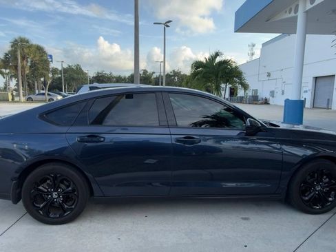 Used 2025 Honda Accord SE image 7