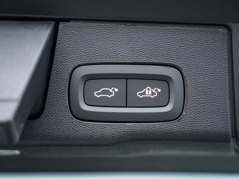 New 2026 Volvo XC60 B5 Plus w/ Protection Package Premier image 11