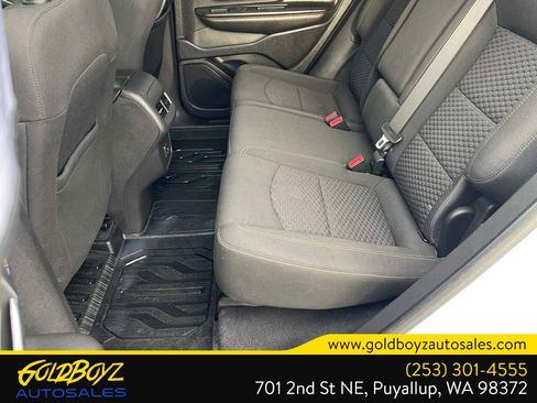 Used 2021 GMC Terrain SLE w/ Elevation Edition image 16