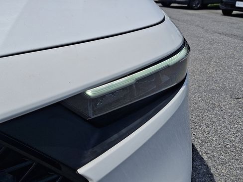 Used 2023 Honda Accord Sport image 9