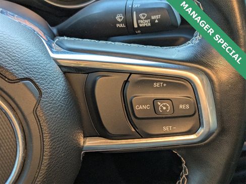 Used 2020 Jeep Wrangler Unlimited Sahara image 28