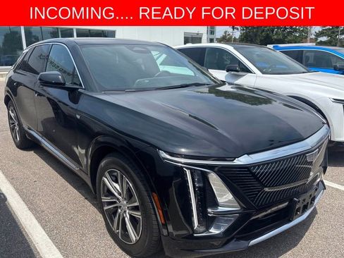 Used 2024 Cadillac Lyriq Luxury w/ LPO, Floor Liner Package AWD/4WD image 13