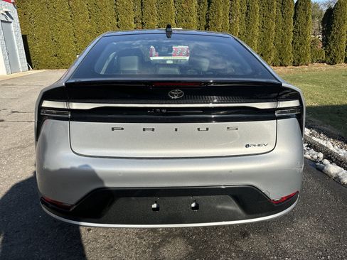 New 2026 Toyota Prius Plug-In Hybrid image 4