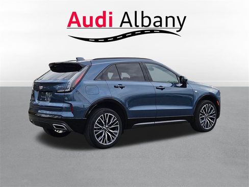 Used 2025 Cadillac XT4 Sport image 4