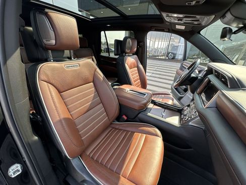 Certified 2023 GMC Yukon Denali Ultimate image 29
