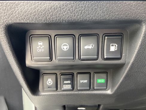 Used 2019 Nissan Rogue SL image 13