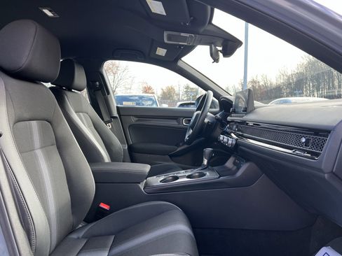 Used 2023 Honda Civic Sport image 13