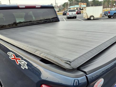 Used 2023 Chevrolet Silverado 1500 LT image 24