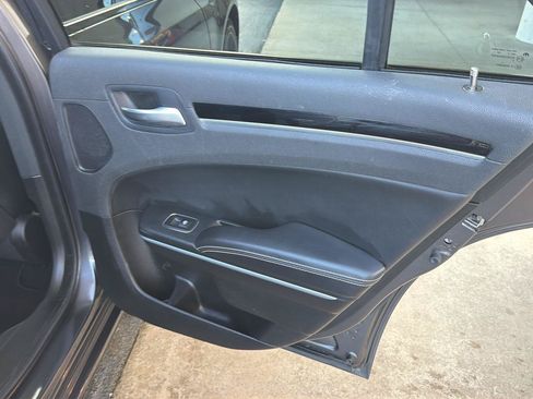 Used 2022 Chrysler 300 S RWD image 15